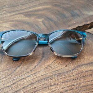 Nicole Miller Sunglasses – Teal Gradient Frame – Modern Square Style
